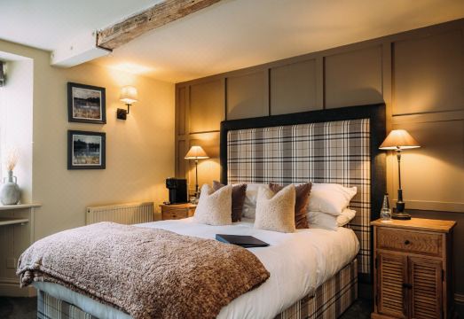 The Assheton Arms Hotel Overview