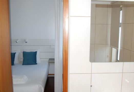 Atlantic Tower - Free Parking Hotel Overview