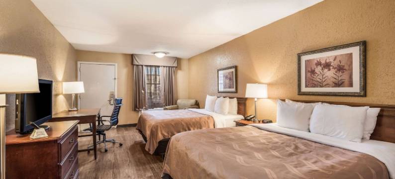 阿卡德尔菲亚-大学区凯艺酒店(Quality Inn Arkadelphia - University Area)图片