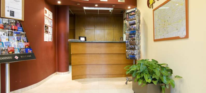 桑亚德里亚酒店(Hotel Ciutat de Sant Adria)图片