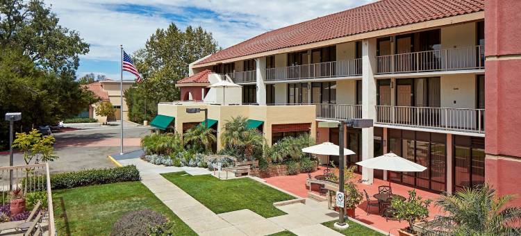 千橡市纽伯里公园拉昆塔温德姆套房酒店(La Quinta Inn & Suites by Wyndham Thousand Oaks-Newbury Park)图片