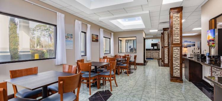 米德威温德姆呗盟酒店(Baymont by Wyndham Midway/Tallahassee)图片