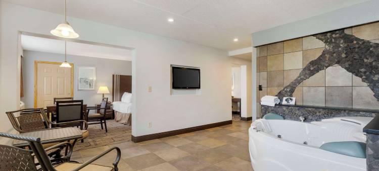 朗布兰奇贝斯特韦斯特优质酒店及会议中心(Best Western Plus Longbranch Hotel  Convention Center)图片