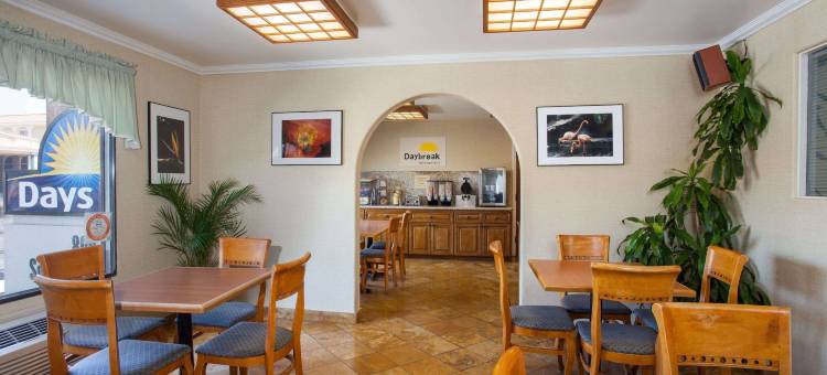 阿纳海姆戴斯酒店-近公园(Days Inn by Wyndham Anaheim Near the Park)图片