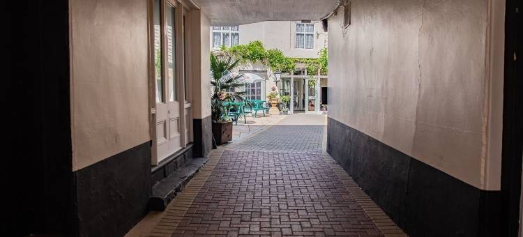 玫瑰和皇冠酒店(The Rose and Crown Hotel)图片