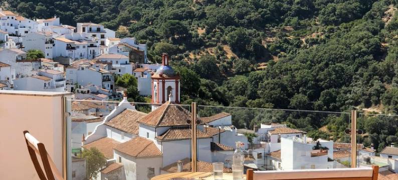 贝纳拉巴旅馆(Benarrabá Hostel)图片