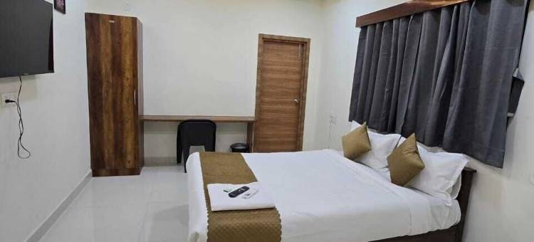 纳维亚大酒店豪华客房(FabHotel Navya Grand)图片