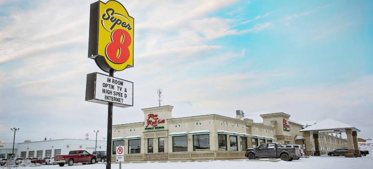 德雷顿瓦利速8酒店(Super 8 by Wyndham Drayton Valley)图片