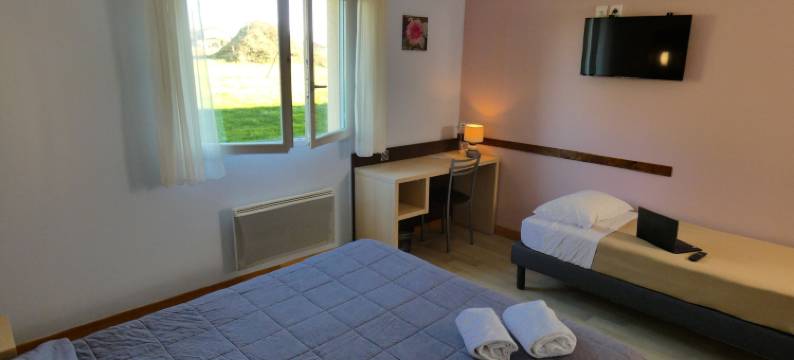 斯涛特尔拉祖酒店(Hôtel Azur Saint Junien Cit'Hotel)图片