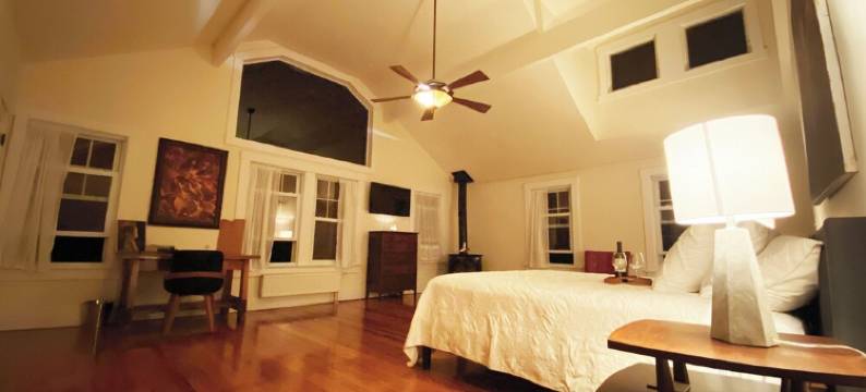 HollyKissHudsonValley Full House + Renovated Upstairs Red Barn and Loft图片