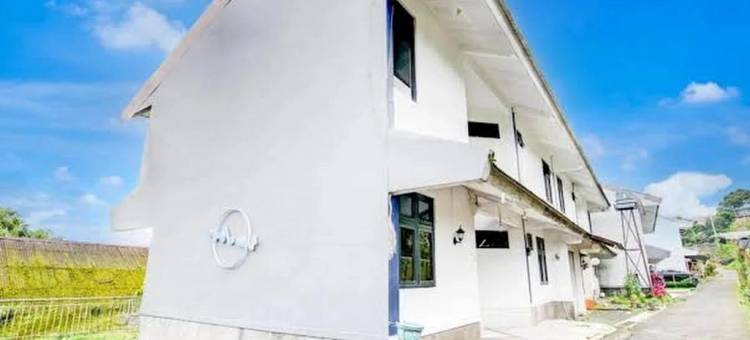 Capital O 奇帕纳斯公寓(阿加佩别墅)(Capital O Cipanas Residence (Villa Agape))图片