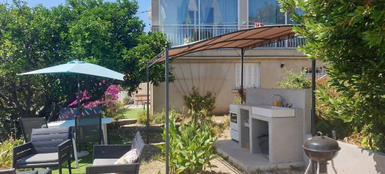 小房子(Chambres d'hôte A Caserella, Maison de Village rénovée Avec Vue Sur Mer)图片