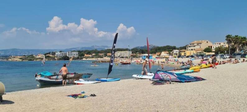 Holiday Home in Le Luc with Pool & Vineyards图片