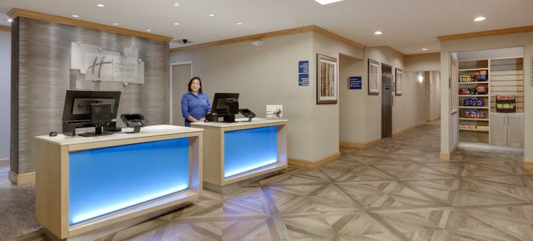 智选假日酒店及套房圣安东尼奥 - 布鲁克斯市基地 by IHG(Holiday Inn Express & Suites San Antonio - Brooks City Base)图片