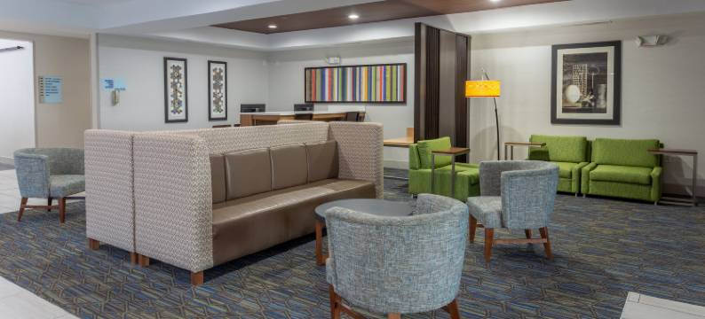 Holiday Inn Express 印第安纳波利斯 - 东南亚(Holiday Inn Express INDIANAPOLIS - SOUTHEAST by IHG)图片