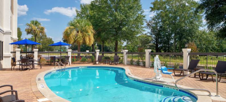 斯泰茨伯勒洲际智选假日酒店(Holiday Inn Express STATESBORO by IHG)图片