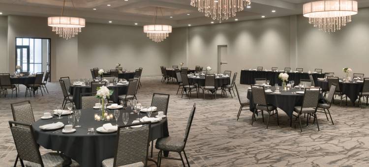 布卢明顿诺尔玛假日酒店-洲际酒店集团旗下(Holiday Inn Bloomington - Normal by IHG)图片