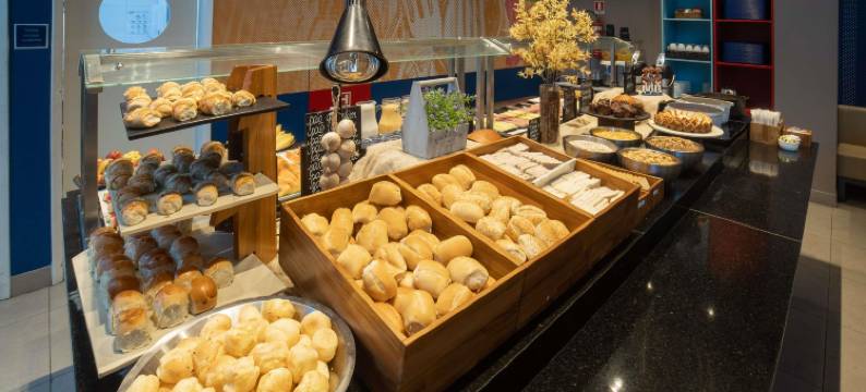 宜必思快捷福特莱萨普拉亚德伊拉谢马酒店(Ibis Budget Fortaleza Praia de Iracema)图片