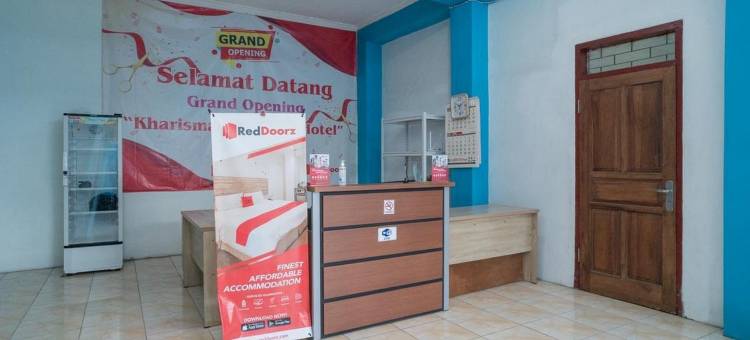 红多兹酒店-近RS米特拉克卢亚加瓦鲁(RedDoorz Near RS Mitra Keluarga Waru)图片