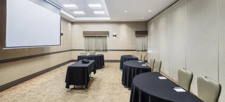自由港贝斯特韦斯特精品套房酒店(Best Western Premier Freeport Inn Calgary Airport)图片