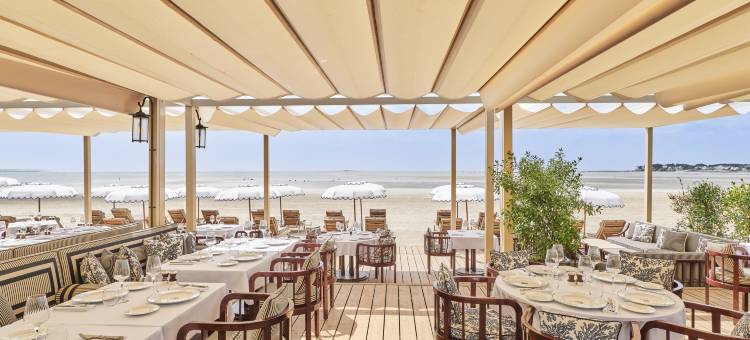 埃米塔日吕西安巴里亚酒店(Hôtel Barrière l'Hermitage)图片