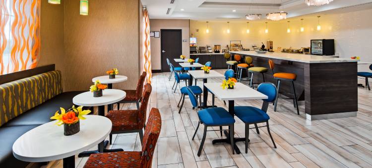 休斯敦东南帕萨迪纳洲际智选假日套房酒店(Holiday Inn Express & Suites PASADENA HOUSTON SOUTHEAST by IHG)图片