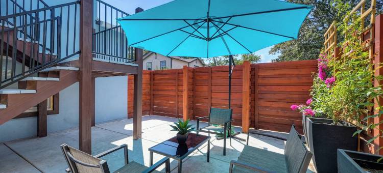 步行至加州大学戴维斯医学中心！带庭院的复式公寓(Walk to UC Davis Medical Center! Duplex w/ Patio)图片