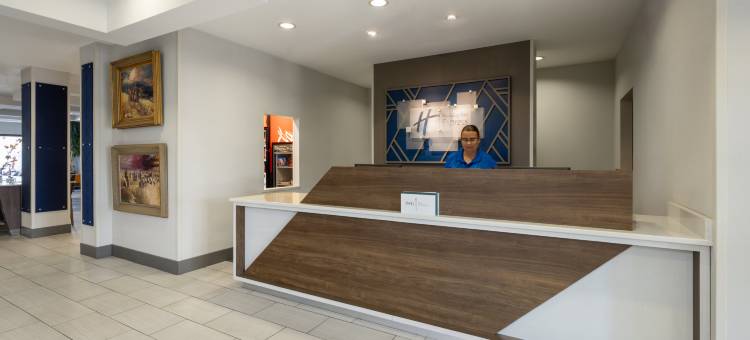 Holiday Inn Express 彭布罗克 by IHG(Holiday Inn Express Pembroke by IHG)图片