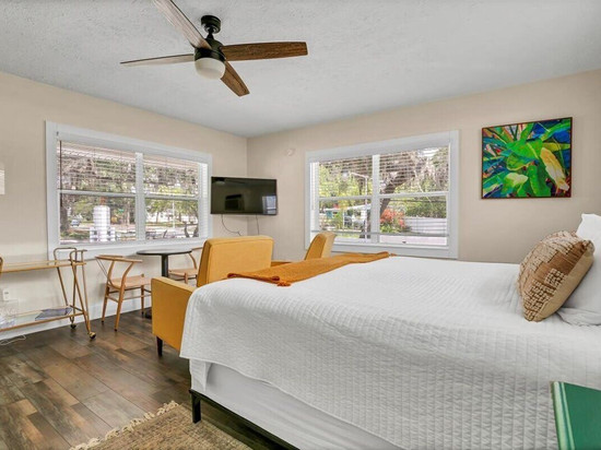 安全港汽车旅馆