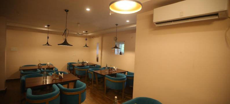 DE CROWN豪华酒店(De Crown Luxury Hotel)图片