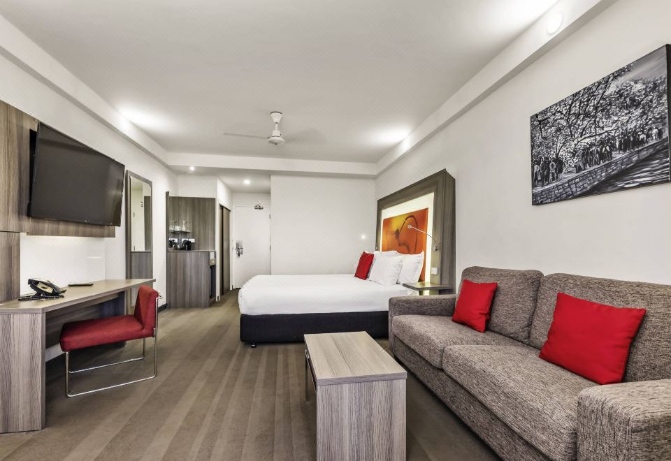 Novotel Darwin CBD Hotel Overview