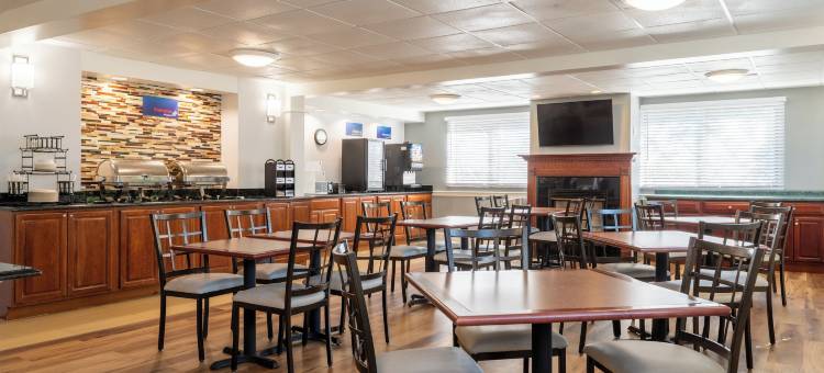 沙伦/斯伯勒贝斯特韦斯特优质酒店(Best Western Plus the Inn at Sharon/Foxboro)图片
