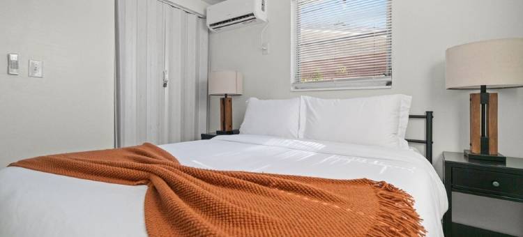 Cozy 2Br, 10 Min to Downtown & Beaches. Fenced Yard + Hammock图片