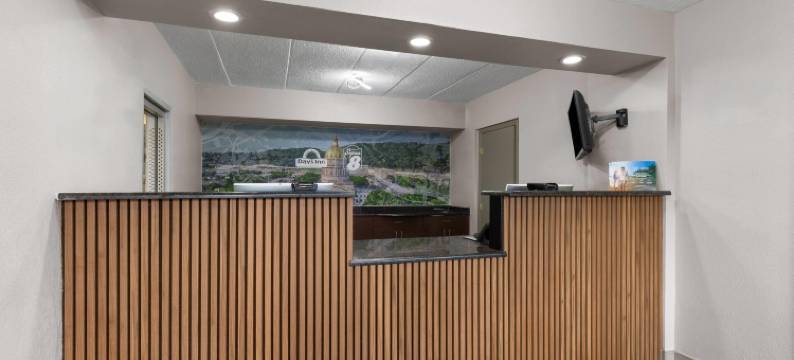 西弗吉尼亚查尔斯顿温德姆速8酒店(Super 8 by Wyndham Charleston WV)图片