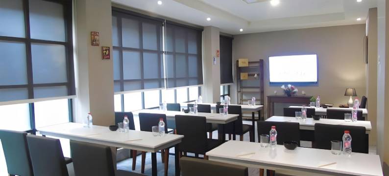 泗水柯杜多拉酒店(Nite & Day Surabaya - Kedungdoro)图片