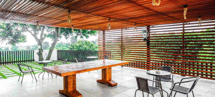 红多兹酒店-近三宝垄武吉萨里(RedDoorz Near Bukitsari Semarang)图片