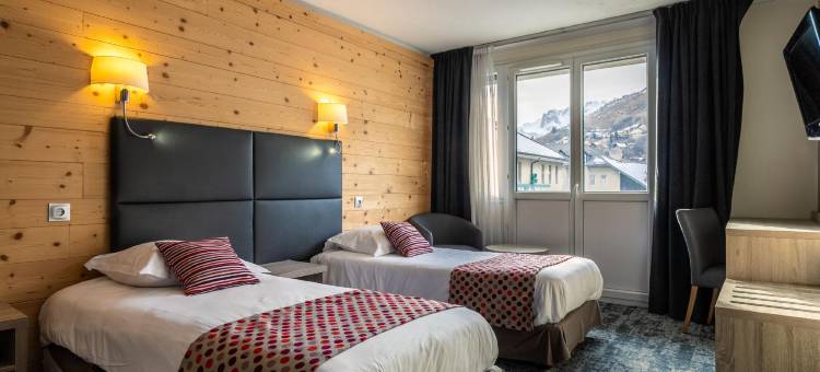 瓦邦酒店，布里扬松，塞尔舍瓦利耶(Hôtel Vauban Briançon Serre Chevalier)图片