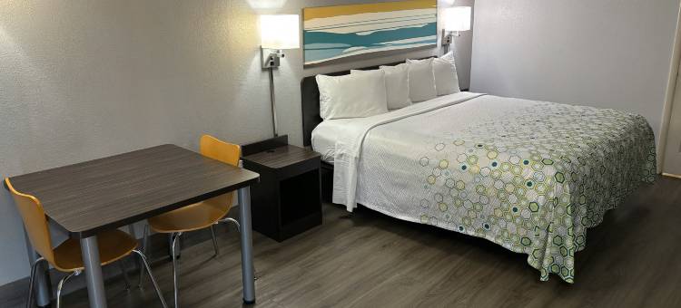 HomeTowne Studios by Red Roof Birmingham - Highway 280图片