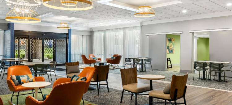 Holiday Inn 阿克伦的西(Spark by Hilton Akron Fairlawn)图片
