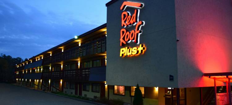 蒙罗维尔匹兹堡东红顶Plus酒店(Red Roof PLUS+ Pittsburgh East - Monroeville)图片