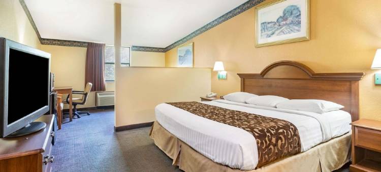 Howard Johnson by Wyndham Lake City图片