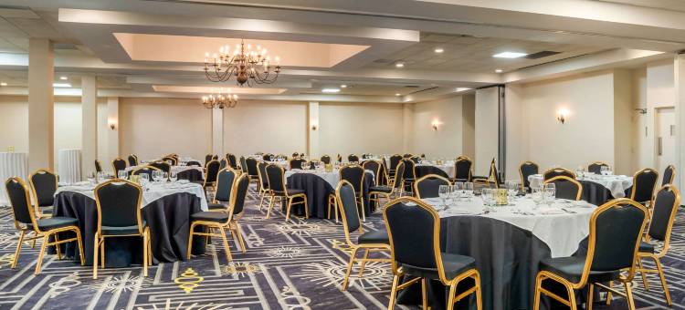 冈萨雷斯会议中心克拉丽奥酒店(Clarion Inn Conference Center)图片