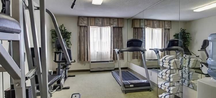 布卢明顿大学区凯艺套房酒店(Quality Inn & Suites Bloomington University Area)图片