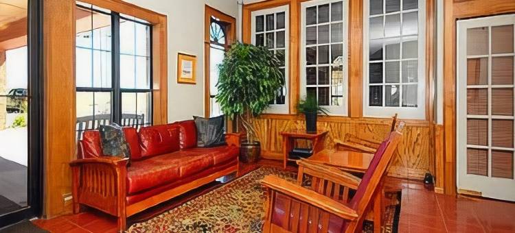 堪萨斯城机场北郊区套房酒店(Suburban Studios Kansas City Airport North)图片