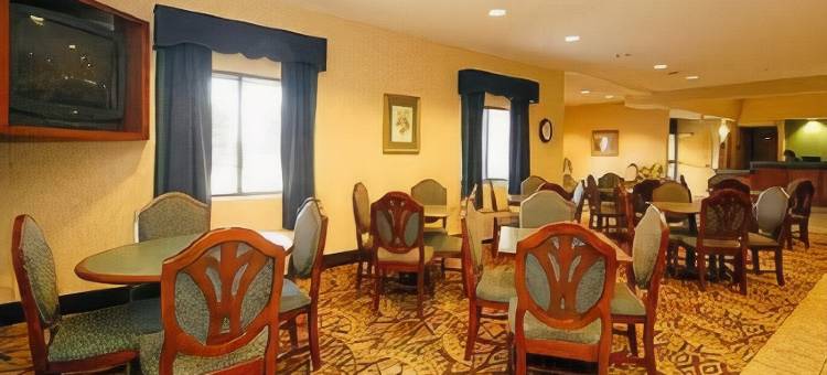 利斯萨米特舒适套房酒店-堪萨斯城(Comfort Inn & Suites Lees Summit - Kansas City)图片