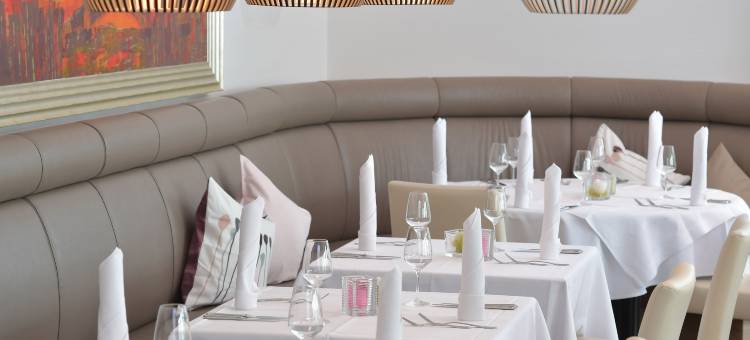 普福尔茨海姆尼菲尔恩女王贝斯特韦斯特酒店(Best Western Queens Hotel Pforzheim-Niefern)图片