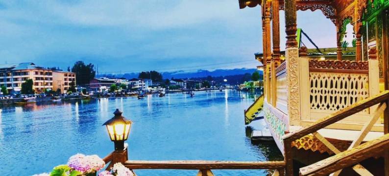 海鹰集团船屋(Sea Hawk Group of Houseboat)图片