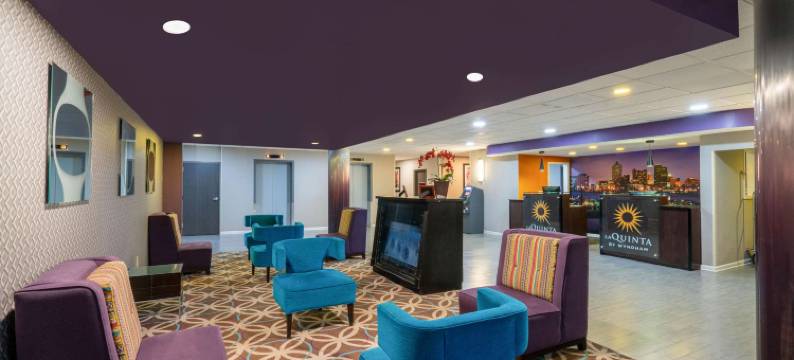 格雷斯兰孟菲斯机场拉昆塔温德姆套房酒店(La Quinta Inn & Suites by Wyndham Memphis Airport Graceland)图片