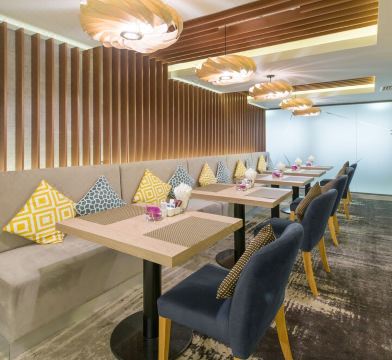 Eastin Grand Hotel Saigon Hotel Overview