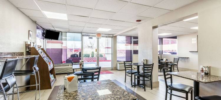 伊克诺套房酒店-近布里克敦(Econo Lodge Inn & Suites Near Bricktown)图片